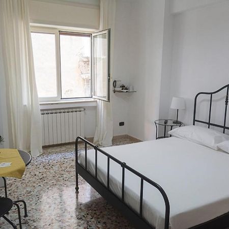 Alvarez De Toledo Bed and Breakfast Napoli Esterno foto